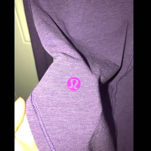 🔴SOLD🔴 Lululemon Longsleeve - Picture 3 of 4